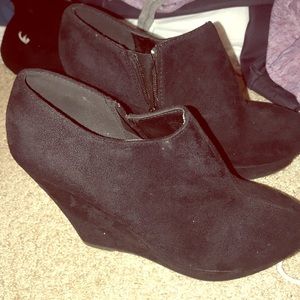 Wedge bootie